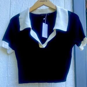 NWT two tone v neck cropped pullover